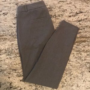 The Limited Exact Stretch skinny ankle pant size 4